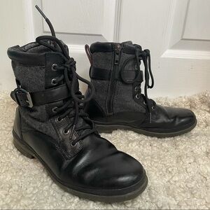 UGG Kesey Waterproof Leather Black & Grey Lace Up Boots 7